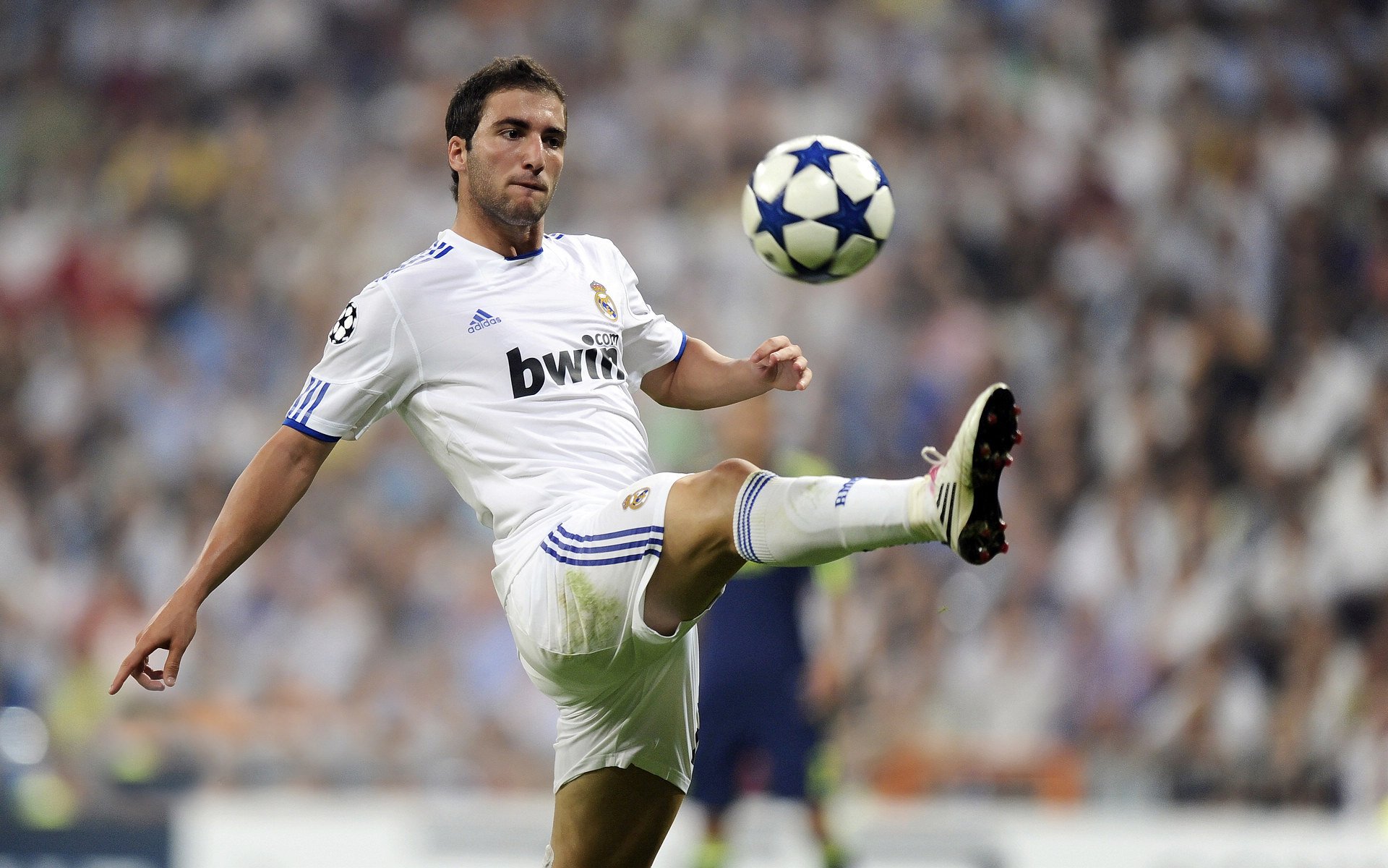 塞维利亚主场擒胜,取得宝贵三分,塞维利亚主场擒胜,取得宝贵三分球